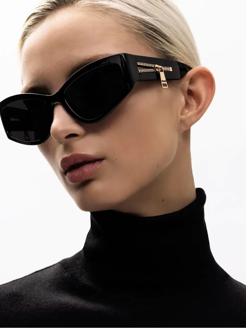 Moschino Zipper-Accent Sunglasses